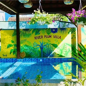 Riverside Plum Garden Privatunterkunft
